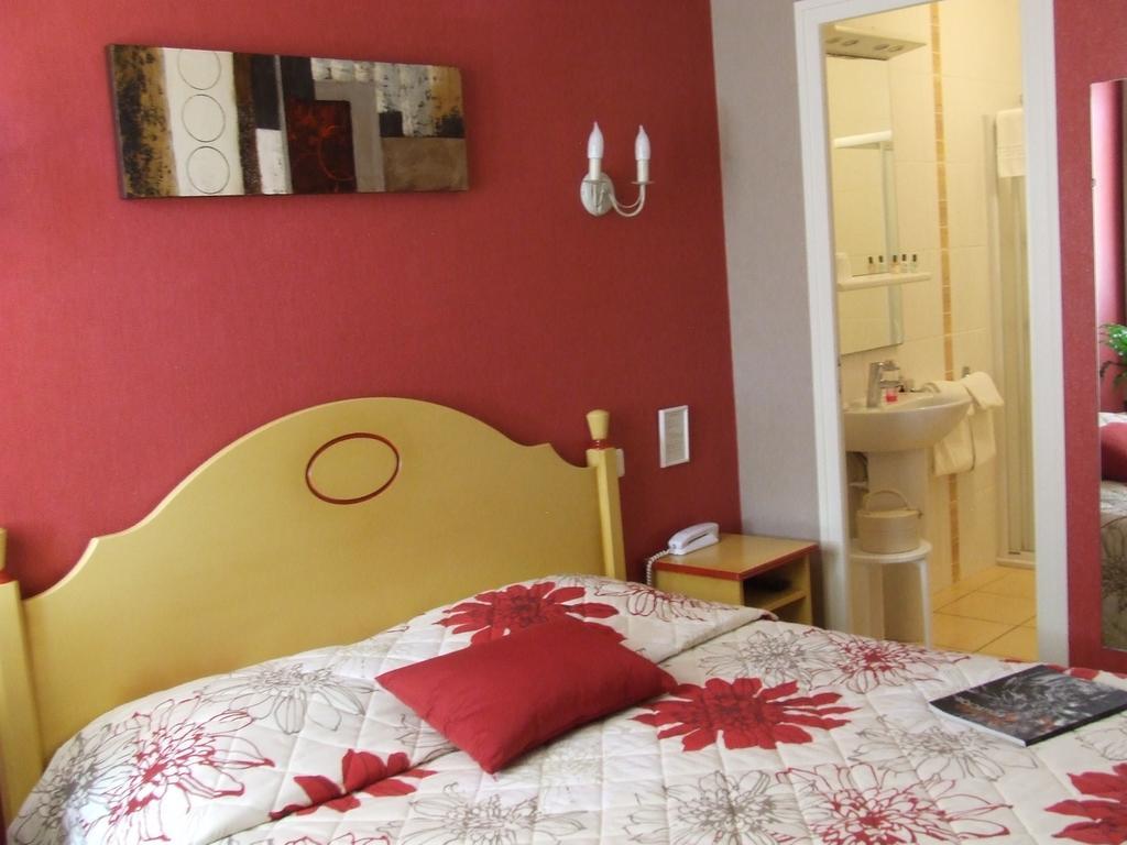 Hotel De La Poste شاني الغرفة الصورة